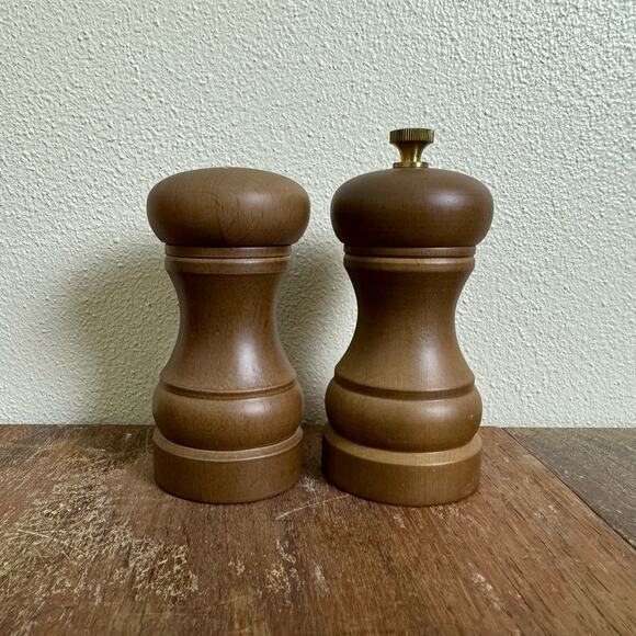 Nasco Japan Wooden MCM Vintage Salt Shaker and Pepper Grinder Set - Picture 1 of 9